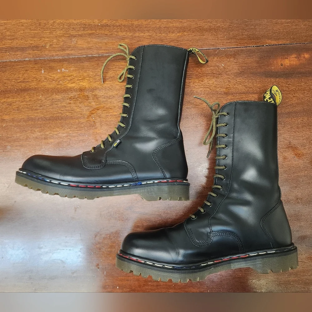 Made In England Doc Marten Boot - Picture 5 of 9